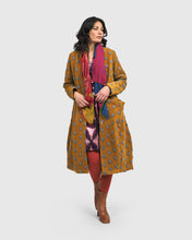 Load image into Gallery viewer, ALEMBIKA COCCON COAT, FLECKS