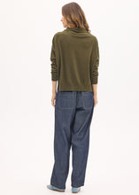 Load image into Gallery viewer, POL ROWAN DRAWCORD KNIT- Green
