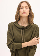 Load image into Gallery viewer, POL ROWAN DRAWCORD KNIT- Green
