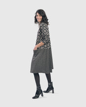 Load image into Gallery viewer, ALEMBIKA Retro Dress
