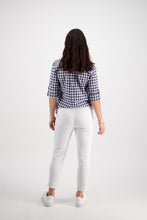 Load image into Gallery viewer, VASSALLI Elastic Waist Drawstring 7/8 Pants - White
